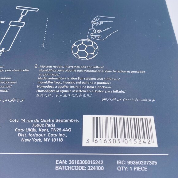 Hugo Boss Soccer Ball Set ,Black Ball with Inflator Pump, Size 5,Gift Boxed-NEW - Picture 8 of 12